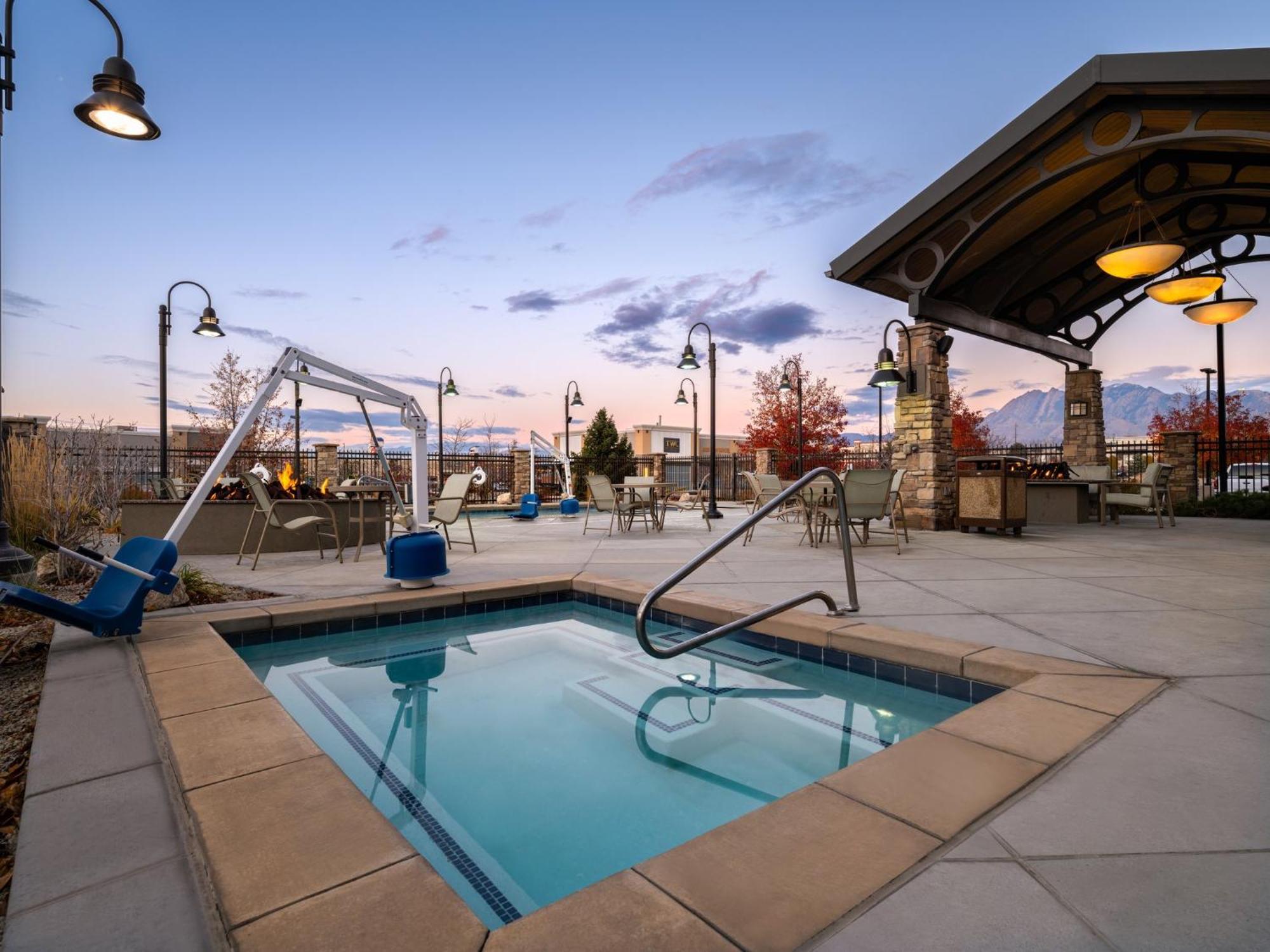 Staybridge Suites Midvale By Ihg Exteriör bild