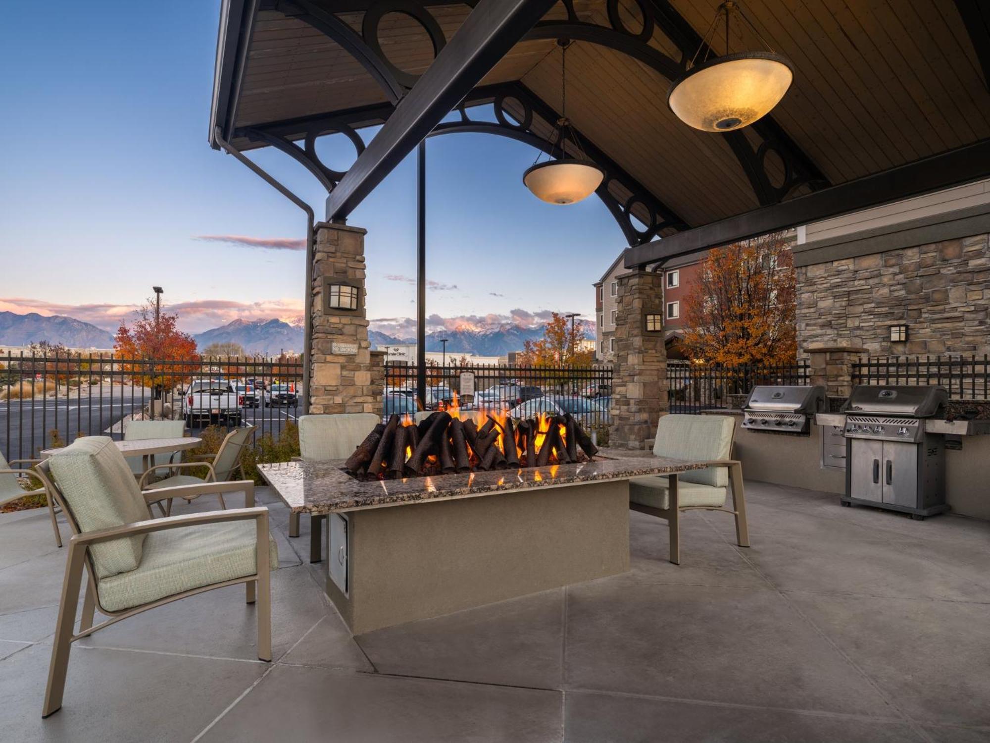 Staybridge Suites Midvale By Ihg Exteriör bild